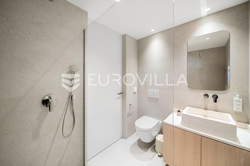 Podstrana, luksuzna vila s privatnom wellness i fitness zonom te pogledom na more - 12