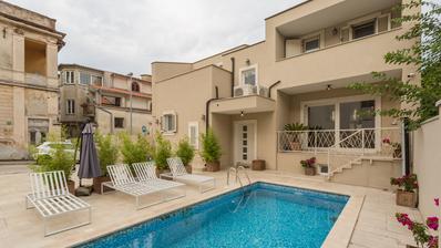 Istra, Pula, potpuno renovirana austrougarska Villa u srcu Pule