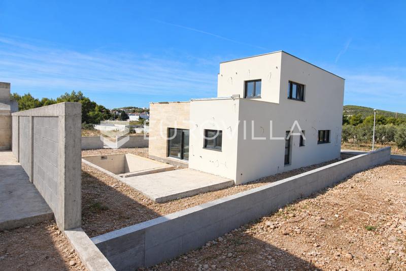 Vodice, moderna obiteljska kuća s bazenom, 176,40 m² - 7