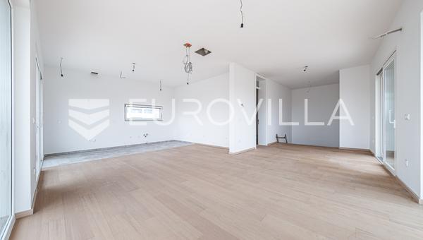 Velika Gorica, novogradnja, dvoetažan četverosoban stan s neto korisnom površinom 157,58 m²
