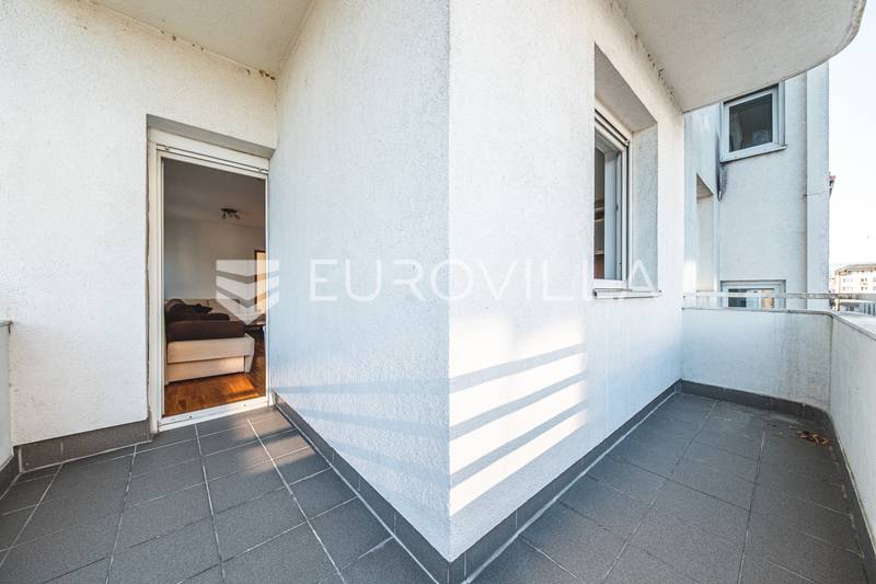 Zagreb, Kajzerica, attraktiv enrumslägenhet 65 m² garage - 7