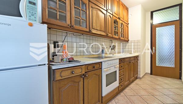 Osijek, Sjenjak, toværelses lejlighed 60 m² med loggia og udvidelsespotentiale