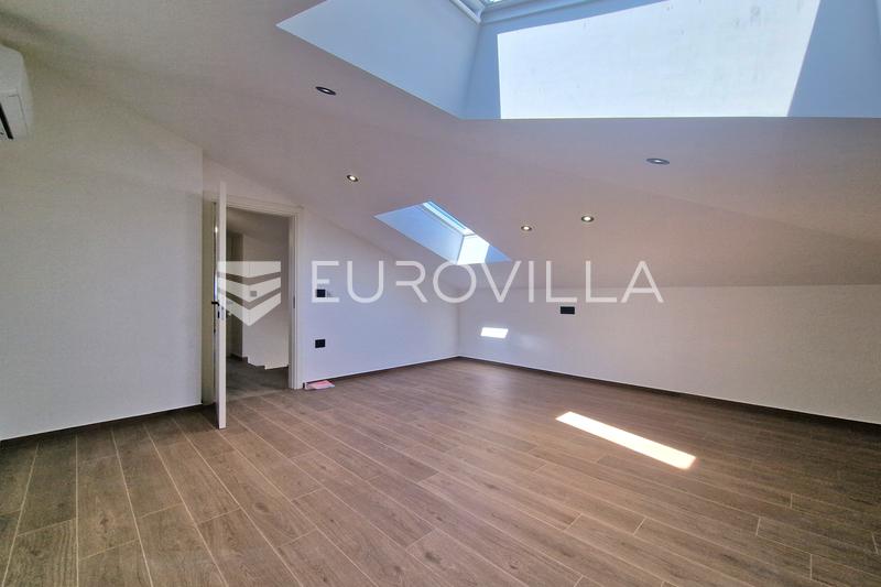 Istra, Fažana, Premium dvoetažni penthouse stan, Pogled more, Novogradnja 2026. - 29