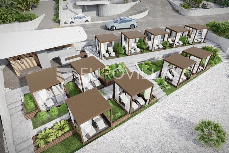 Trogir, two-bedroom apartment with roof terrace, first row