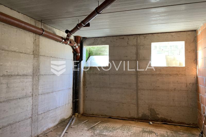Istra, Novigrad, skladiščni prostor 621 m² na odlični lokaciji - 5