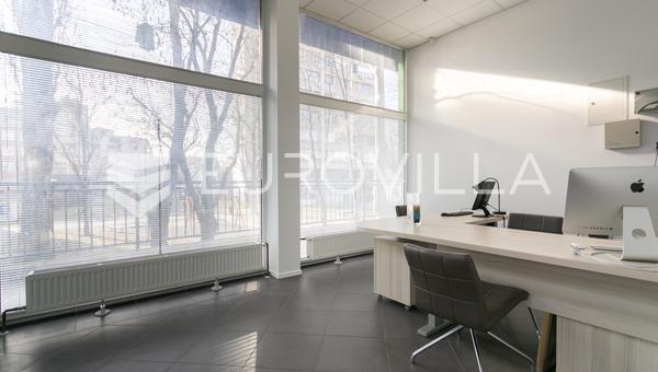 Zagreb, Svetice, ulični poslovni prostor NKP 53,20 m2