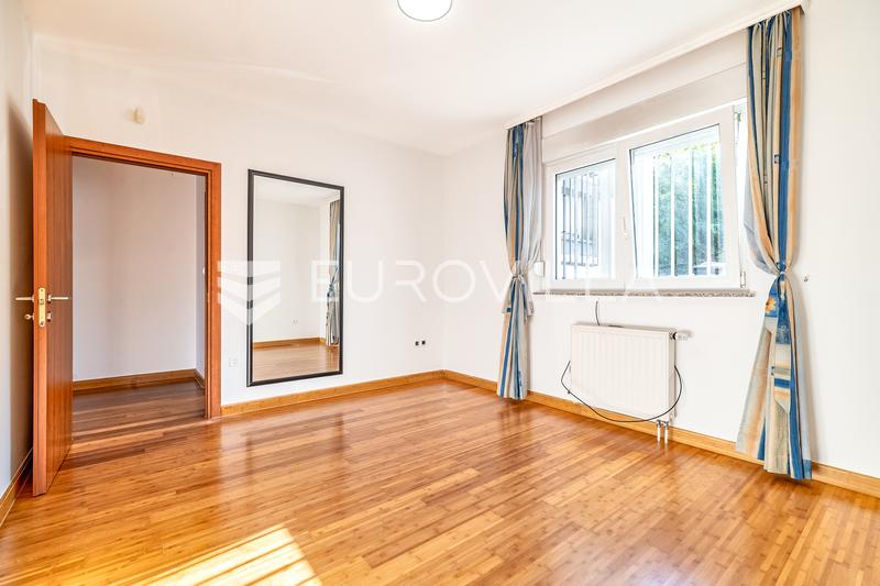 Zagreb, Vrhovec, Vidovcica - trerumslägenhet 110 m², terrass, parkering, förråd, pool - 5