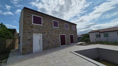 Istrie, Bric, maison en pierre avec piscine