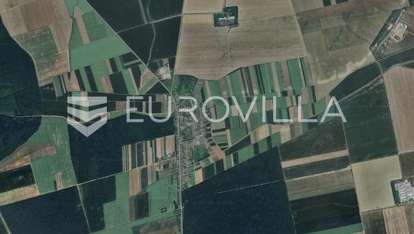 Baranja, Kozarac - terreno agricolo, 1,2 ha