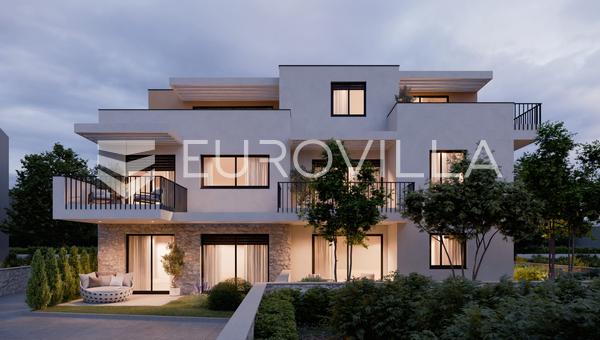 Murter, YENİ YAPIM, zemin katta tek yatak odalı daire, 44,2 m²