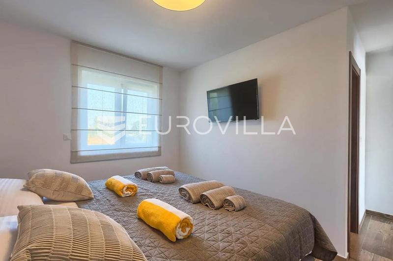 Istria, Sisan, Omakotitalo uima-altaalla suurella maisemoidulla puutarhalla - 30