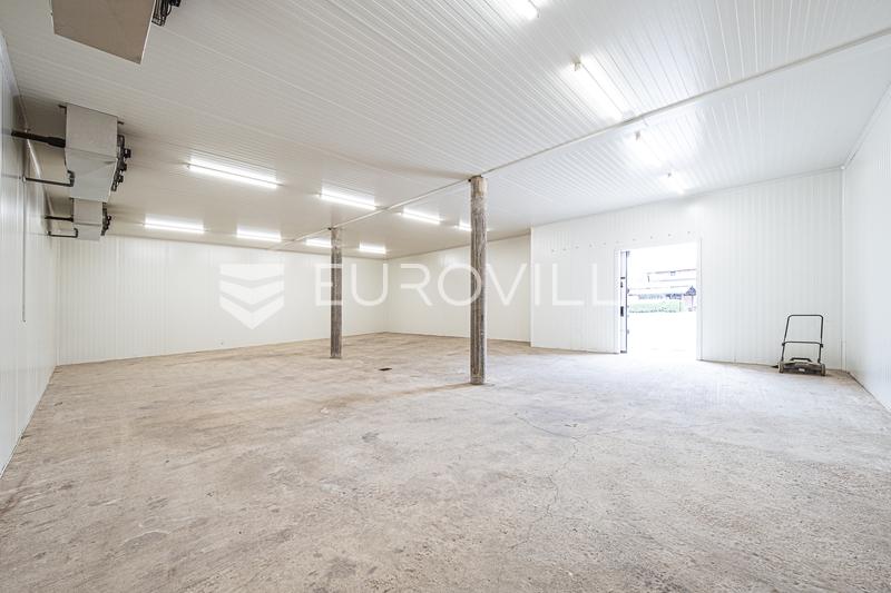 Zaprešić környéke, Gornji Laduč, raktárhelyiség hűtőházzal, összesen 1.000 m² - 1