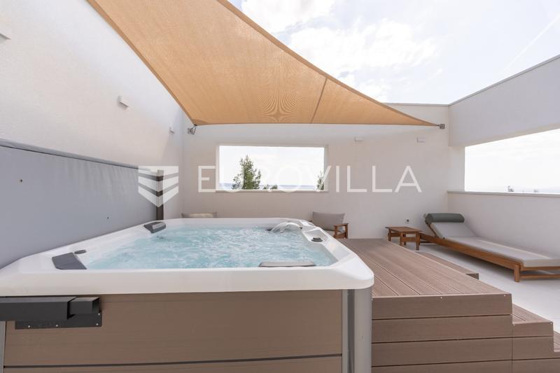 Podstrana, luxe villa met panoramisch uitzicht op zee - 23
