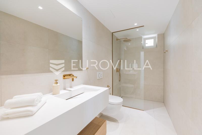 Podstrana, luxe villa met panoramisch uitzicht op zee - 11
