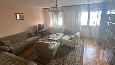 Vinkovci, trosoban stan za najam u centru, 110 m²
