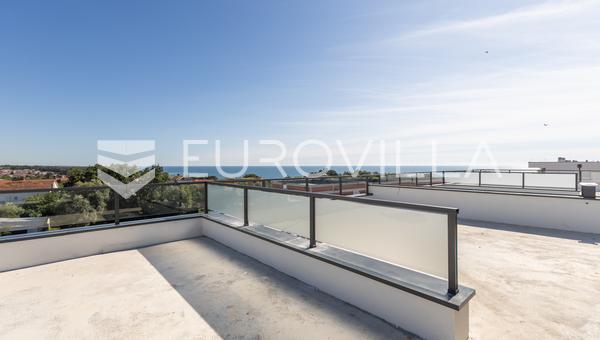 Istria, Zambratija - Your Seaside Retreat: New-Build Apartment with Two Terraces