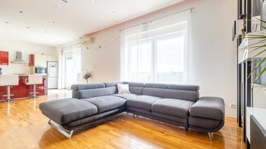 Zagreb, Šestine, exclusive family villa with a spacious garden and view