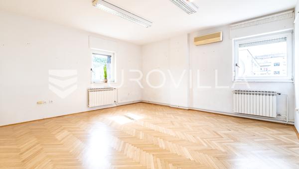 Zágráb, Alsóváros, üzlethelyiség 99 m²