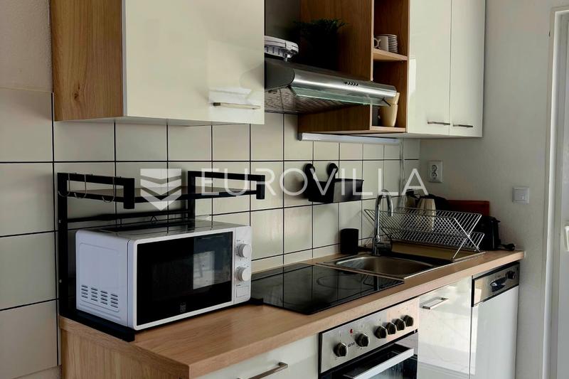 Driekamerappartement van 102 m² met zeezicht op het eiland Vir - 12