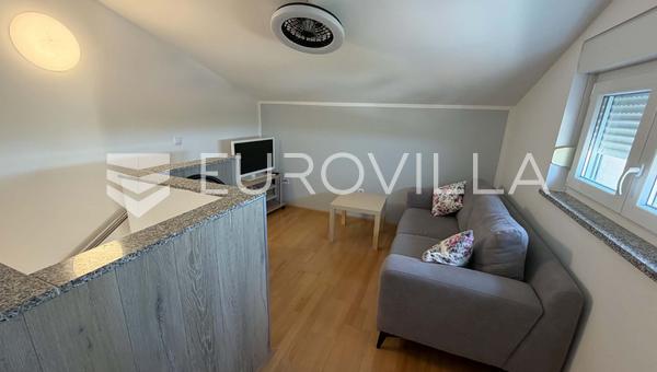 Istra, Peroj, dolgoročni najem opremljenega apartmaja s pogledom na morje