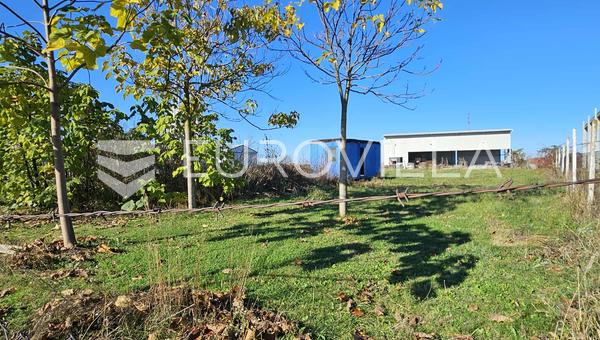 Gradiste, terreno edificable 4.300 m², zona industrial Ambarine