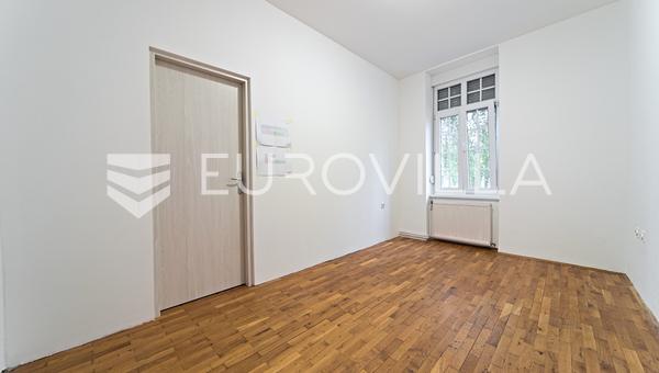 Osijek, Gornji Grad - Popolnoma prenovljeno dvoetažno stanovanje, 70 m²
