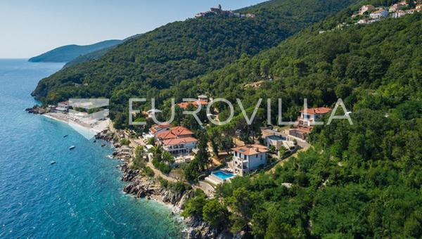 Opatija Rivierası, Mošćenička Draga - imarlı arsa 1.550 m², denize 50 m