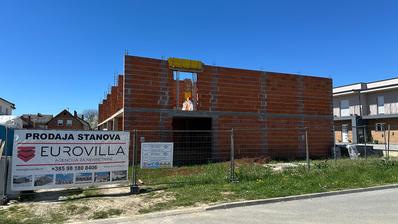 Apartamento de tres habitaciones.