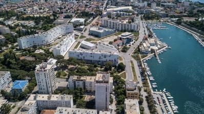 Zara, TIZ, attico esclusivo con vista panoramica sul mare, terrazza e posto auto in garage