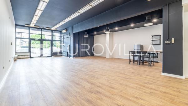 Zágráb, Dubrava, tágas üzlethelyiség 146 m²