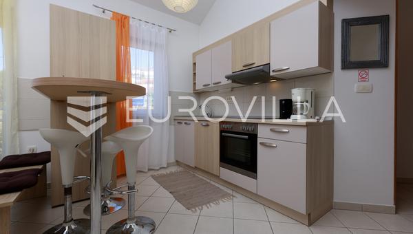 Kastav, Brestovice, apartamento de cuatro habitaciones de 85 m² con sala de estar en el ático, alquiler a largo plazo