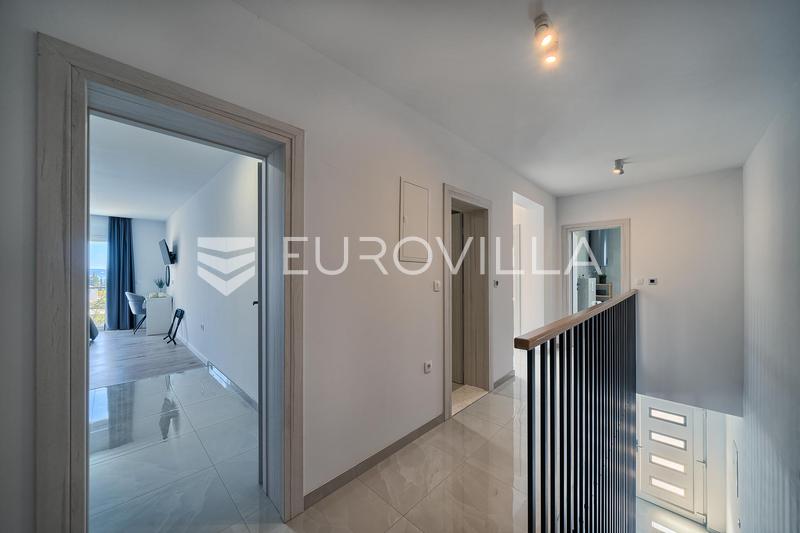 Kastel Novi, neu gebaute Villa zur Langzeitmiete - 16