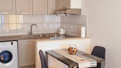Dugi rat, Jesenice, studio apartman 20m od mora