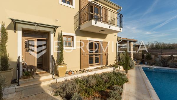 İstria, Peresiji, yüzme havuzlu, 200m2 benzersiz müstakil ev
