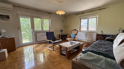 Darda, casa familiar com garagem e grande quintal, 124 m²