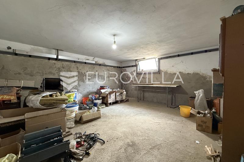 Darda, casa familiar com garagem e grande quintal, 124 m² - 16