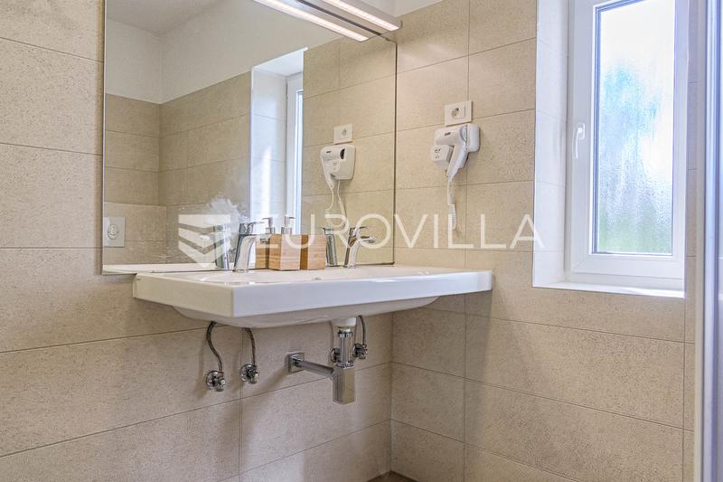 Istrien, Fazana - Elegant moderne fireværelses hus med swimmingpool og rummelig grund - 36