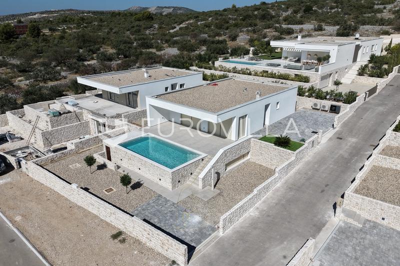 Primošten, medencés villa tengerre néző kilátással, 261,45 m² - 1