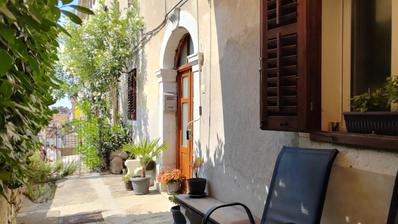 Opatija, Volosko, two apartments, 87 m², excellent location near the sea