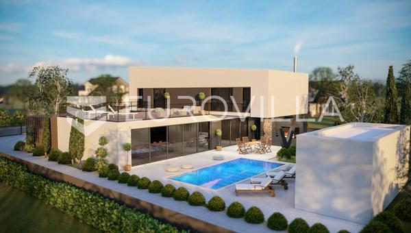 Zagreb okolica, Mičevec, nedovršena vila 400 m² s bazenom