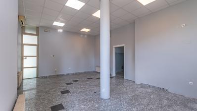 Varazdin, Stadscentrum - Commerciële Ruimte op een Locatie met Veel Verkeer