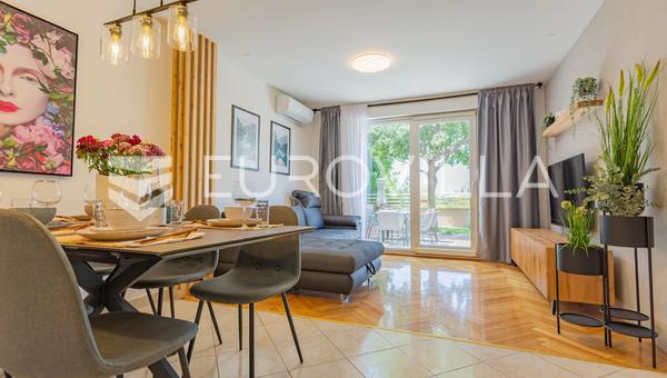Split, Znjan - Lyxigt renoverad lägenhet i ett utmärkt läge