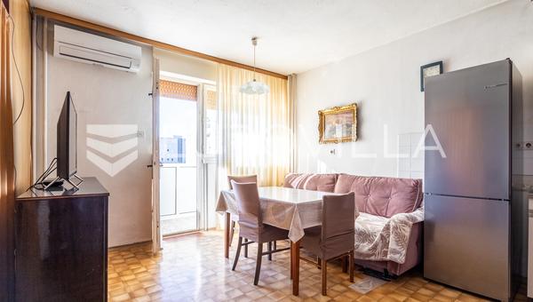 Split, Blatine, komfortní dvoupokojový byt o rozloze 68 m²