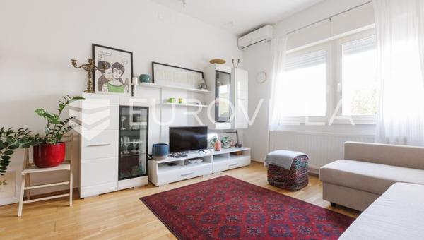 Zagreb, Aşağı Şehir, 43 m²'lik iki yatak odalı daire