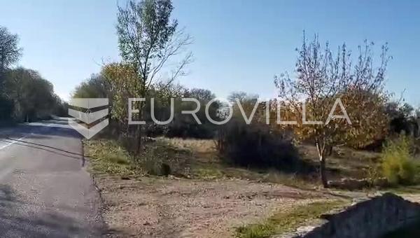 Promina, Razvođe, građevinsko zemljište na odličnoj lokaciji