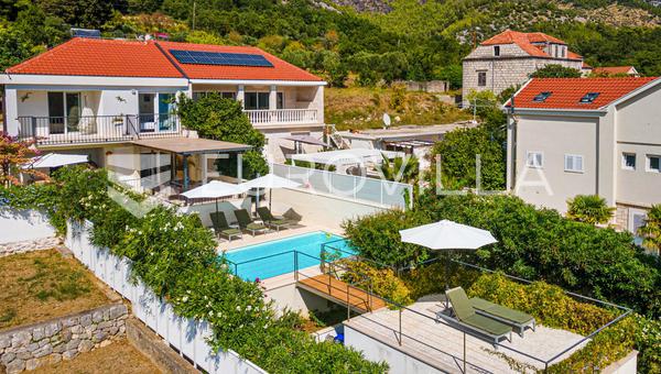 Peljesac, Viganj - Ejendom ved vandet med pool og garage