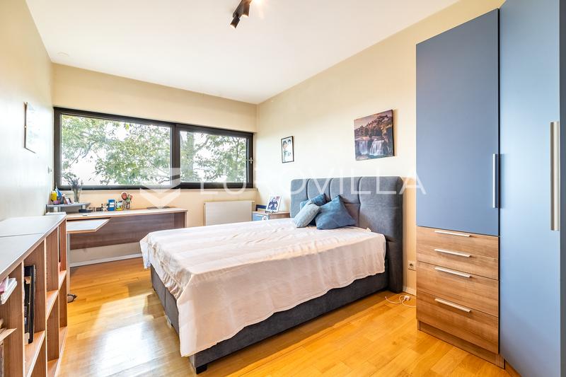 Zagreb, Gornja Dubrava, prekrasna vila s bazenom površine 360 m² - 11