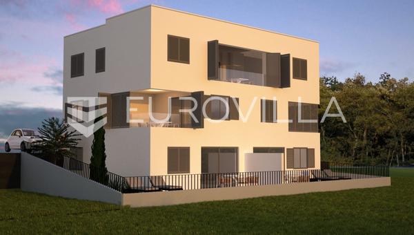 Primošten, apartman s vrtom i pogledom na more, 66,62 m²