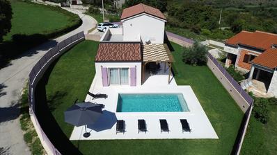 Marcana, Mutvoran - havuzlu ve bahçeli büyüleyici modern villa