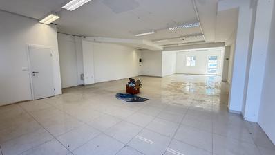 Pula, Monvidal - ground floor business premises with five parking spaces 130 m²